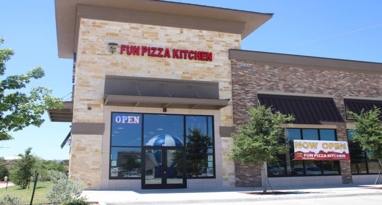 FUN PIZZA KITCHEN