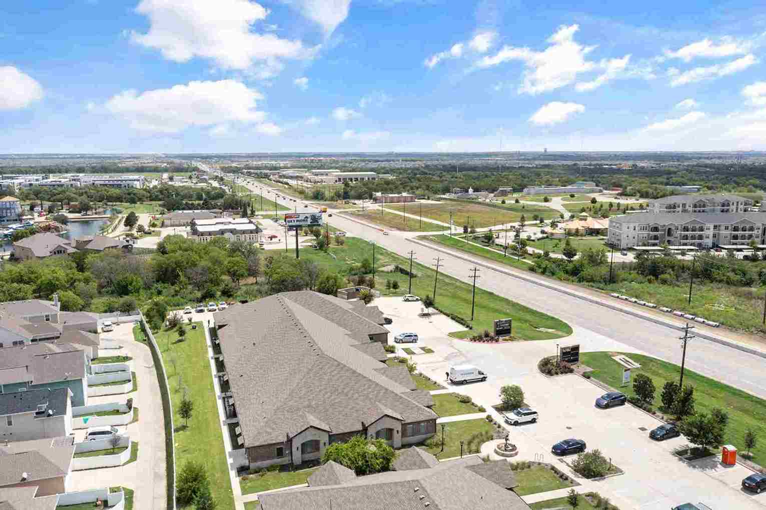 gvillage-gal-12-scaled-11zon-11zon