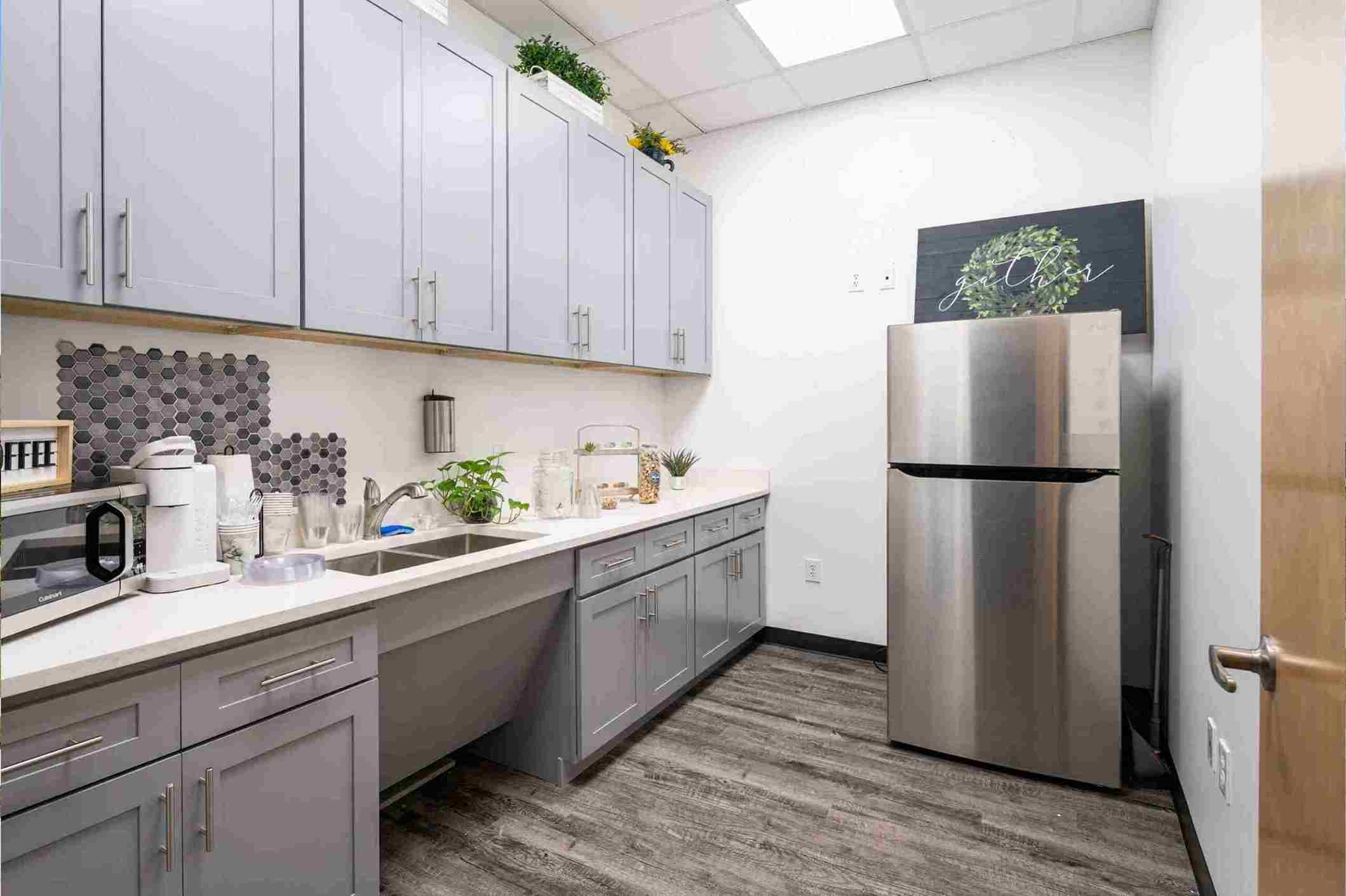 gvillage-gal-7-scaled-11zon-11zon