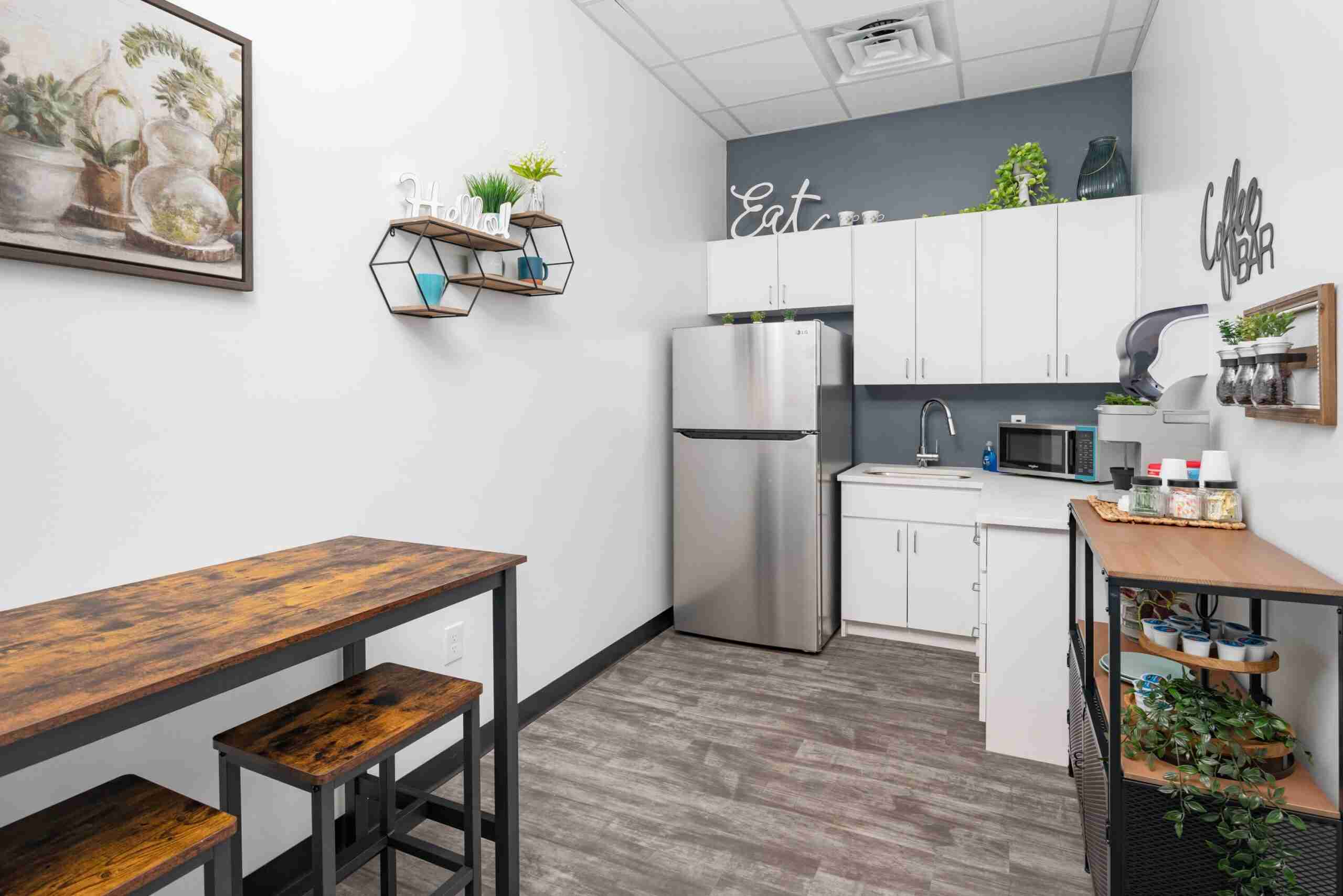 hebron-gal-3-scaled-11zon