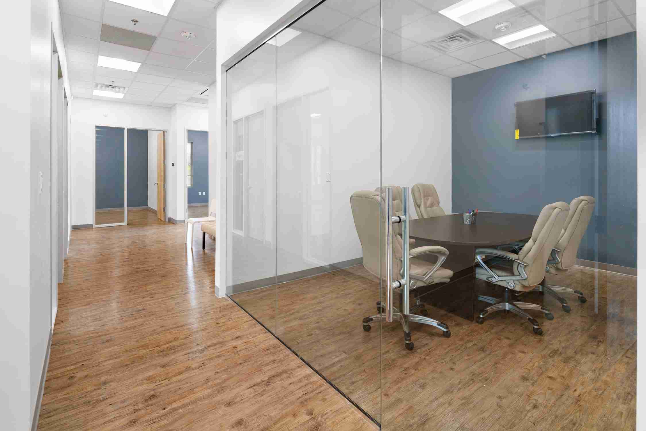 suite100-gal-5-11zon