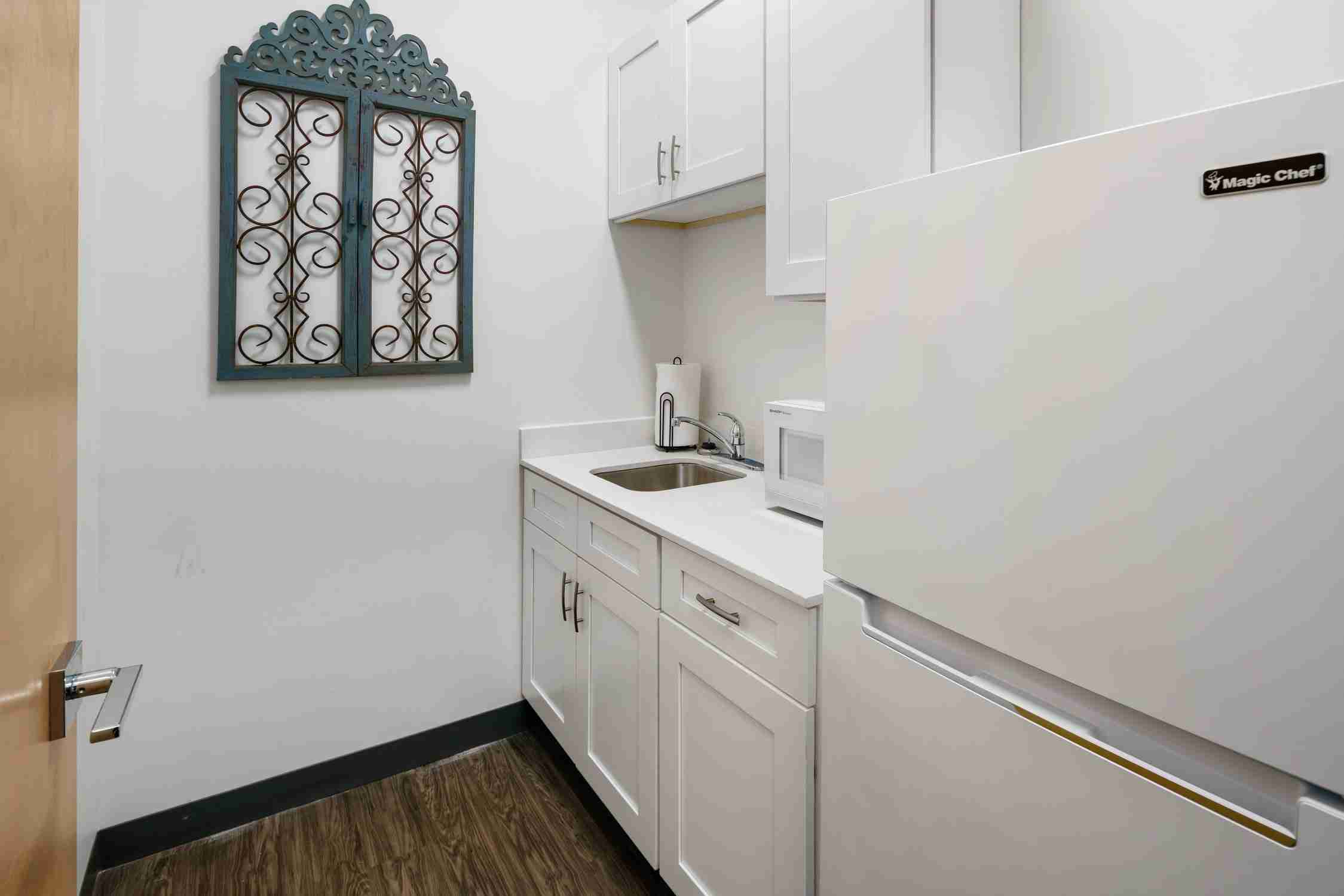 suite102-gal-5-11zon