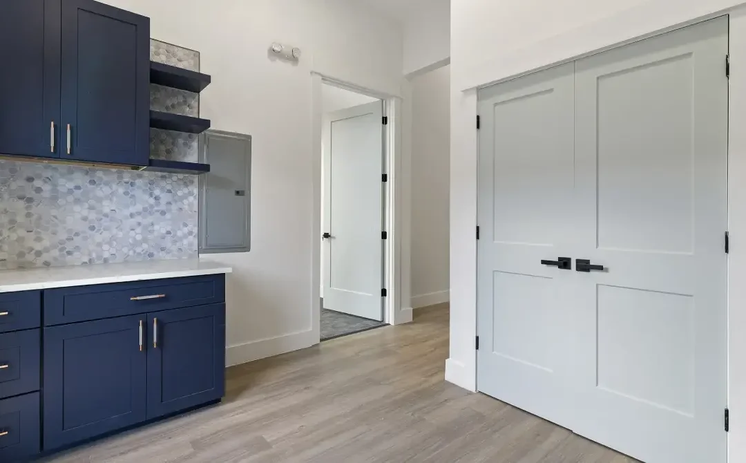 MODEL FINISH OUT 12250